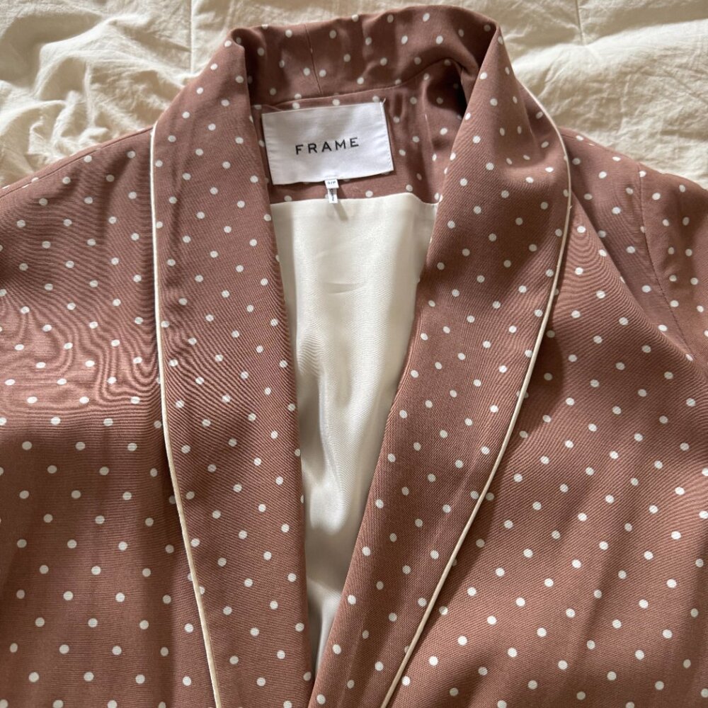 Chic Smoking Jacket - Picture 3 of 5